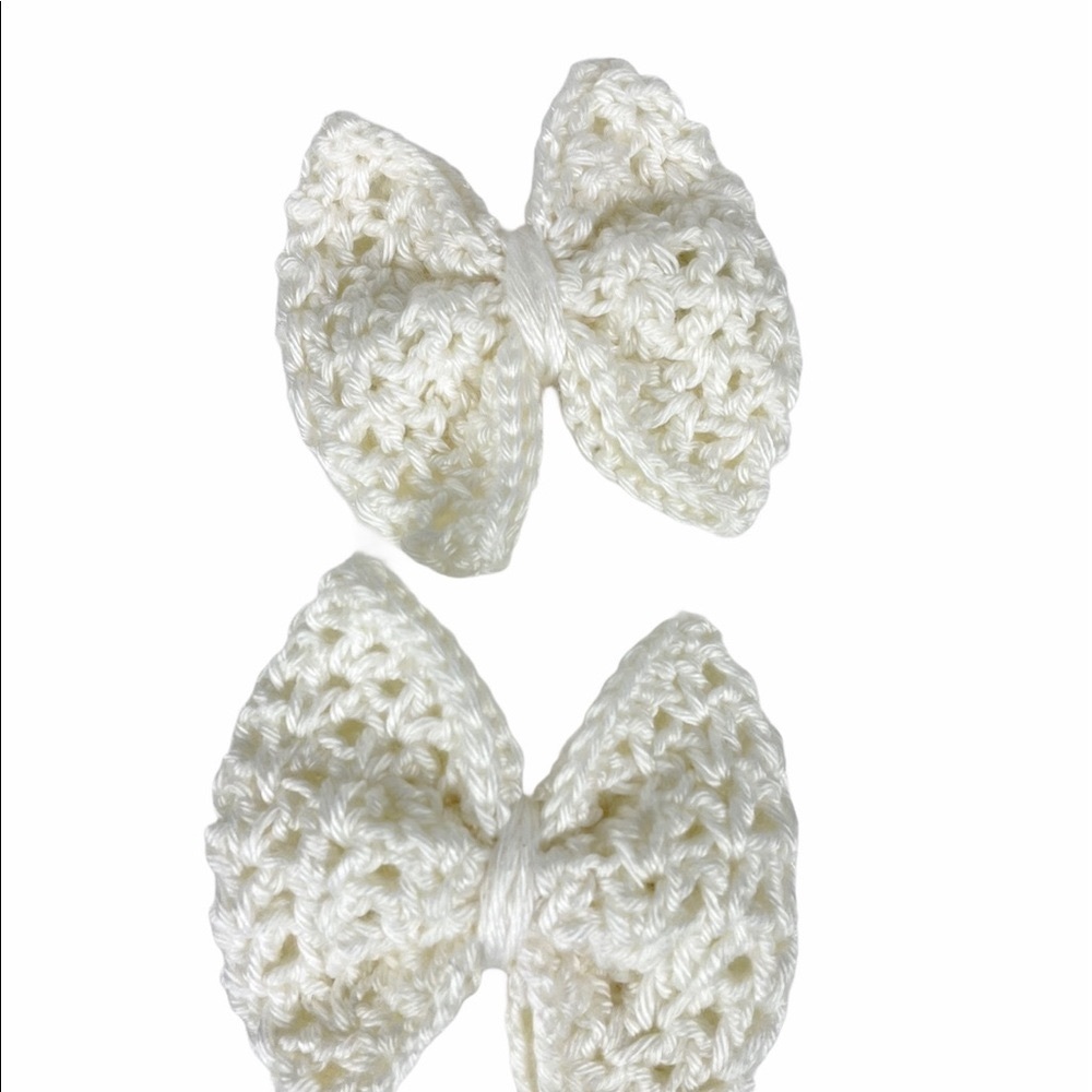 🤍Large Crocheted White Lacy Hair Bows🤍 ***Listing is for one bow***